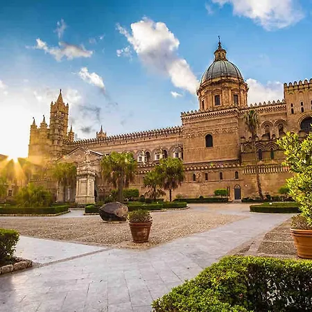 Cathedral Small Charming Centro Storico *